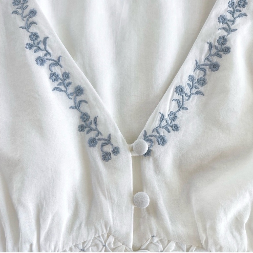 Reformation Kamryn Embroidered Smocked Waist Midi Dress Size 2 NWT - Picture 4 of 8